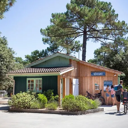 مكان تخييم Huttopia Oleron Les Chenes Verts