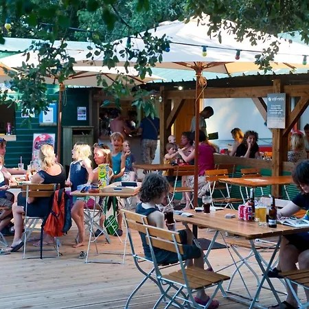 مكان تخييم Huttopia Oleron Les Chenes Verts *