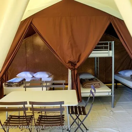 Huttopia Oleron Les Chenes Verts *