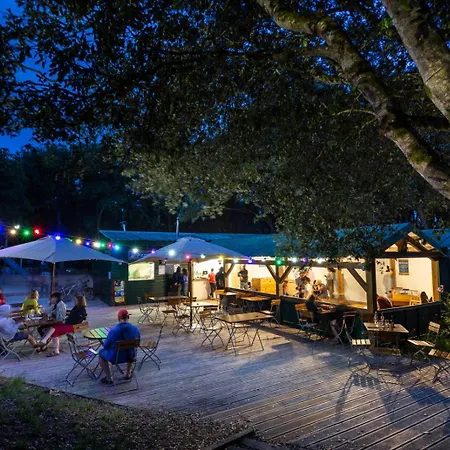 Huttopia Oleron Les Chenes Verts *