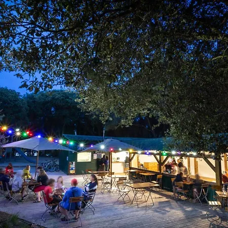 Huttopia Oléron Les Chênes Verts Camping *